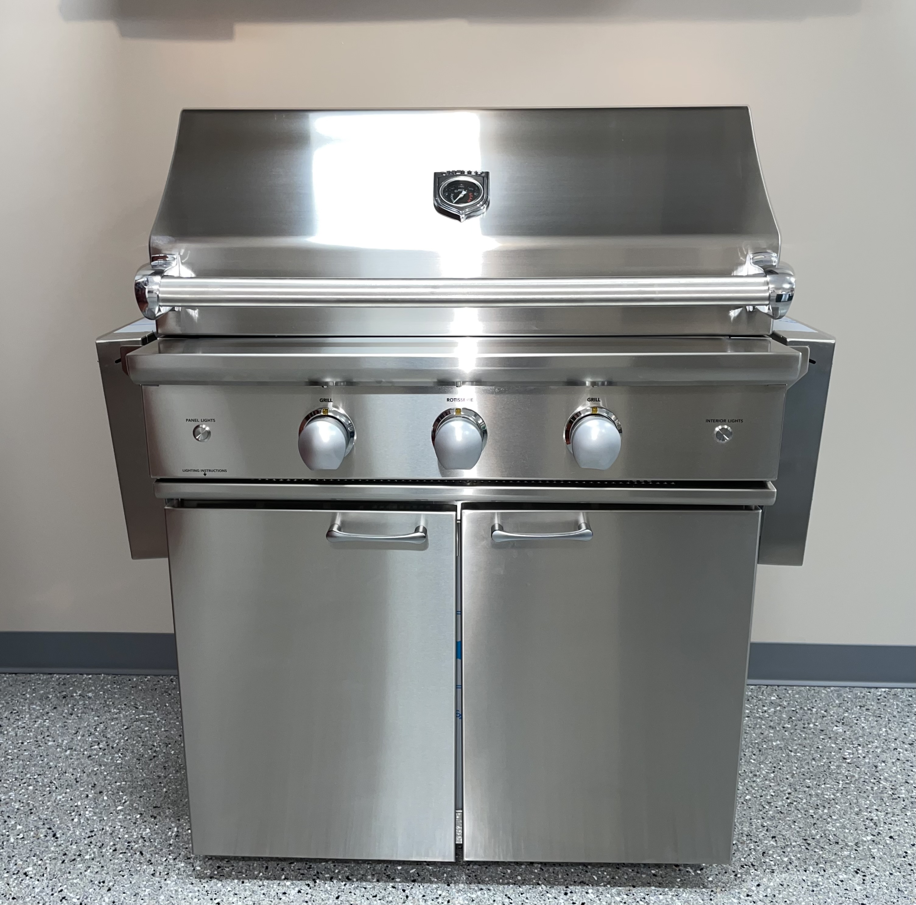 Caliber Appliances | Expect Great Heat | Crossflame Silver | Outdoor Grill | shadyoakdist.com