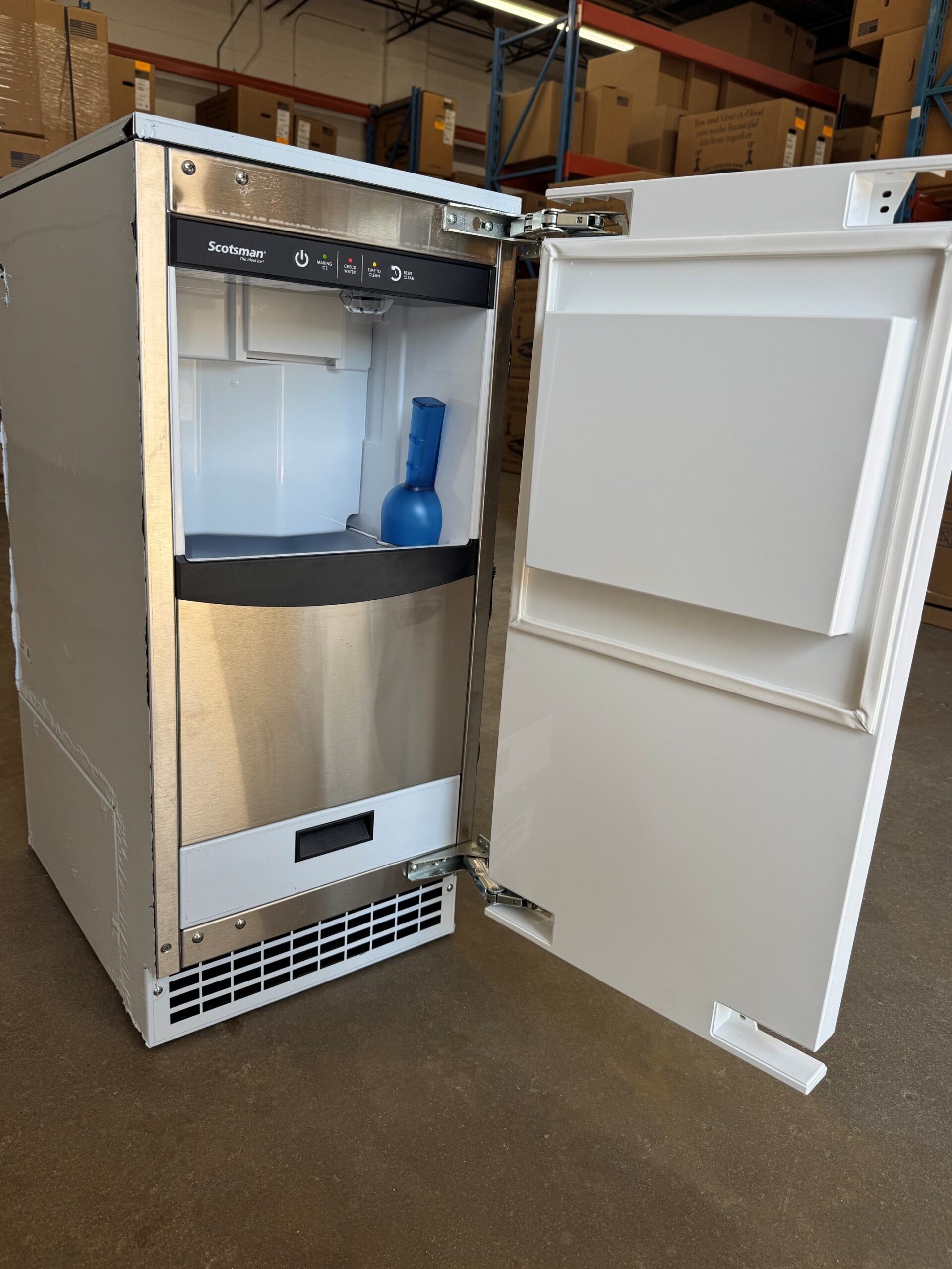 SCOTSMAN - Indoor/Outdoor Nugget Machine